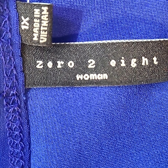 Zero 2 Eight Royal Blue Blouse with Cut-out @ Neckline  Gold Accent, Size 1X NWT - Picture 9 of 10